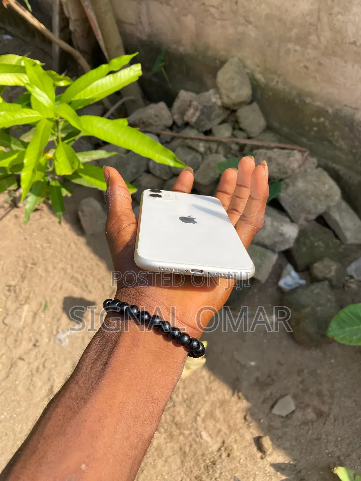 New Apple iPhone 11 64 GB White