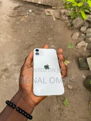 New Apple iPhone 11 64 GB White
