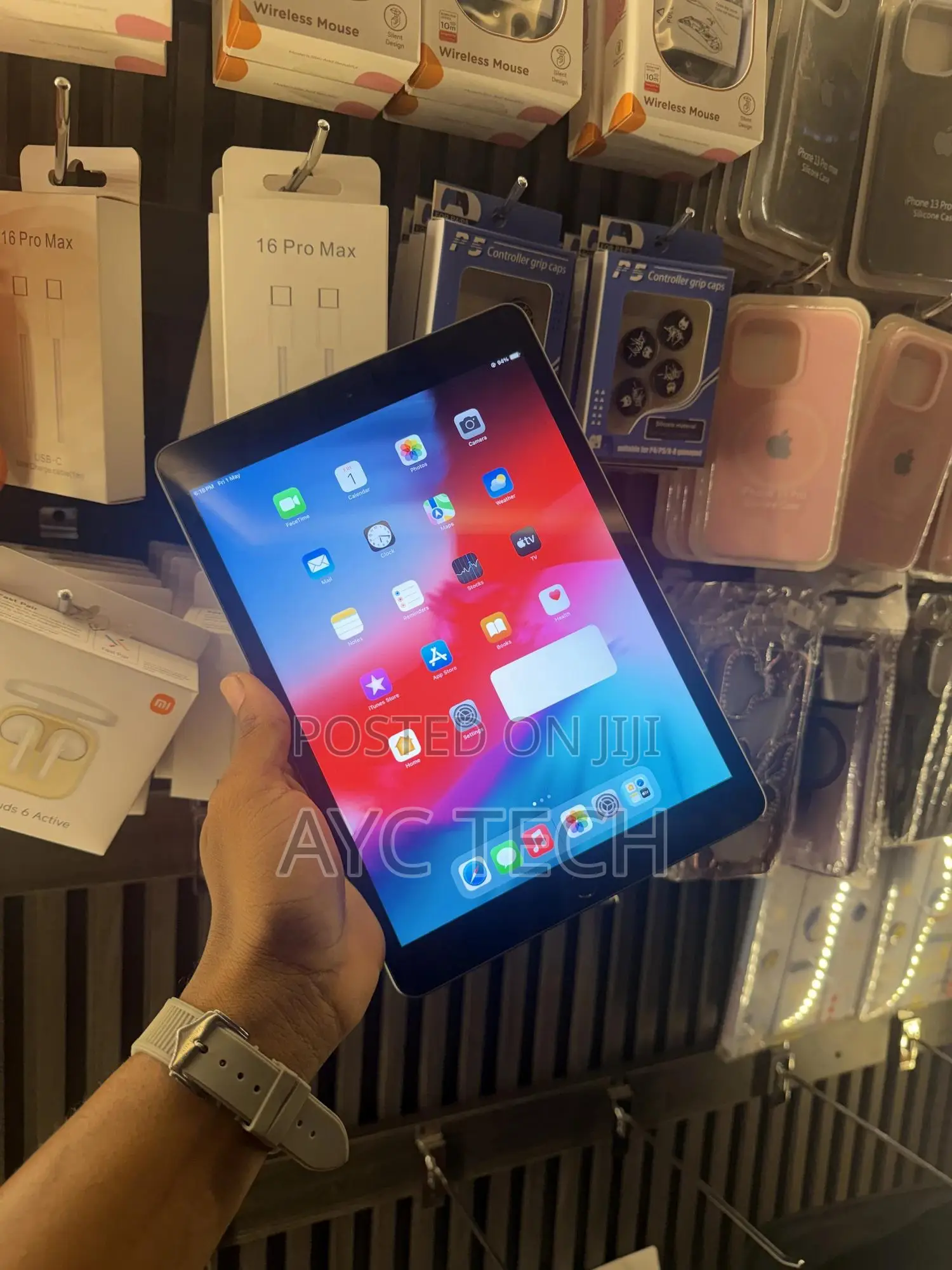 Apple iPad 9.7 32 GB Black