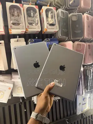 Apple iPad 9.7 32 GB Black