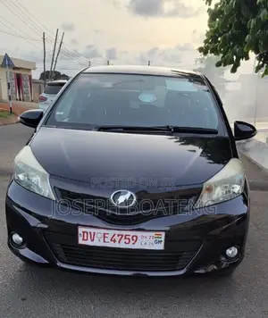 Toyota Vitz 1.3 AWD 5dr 2013 Burgundy