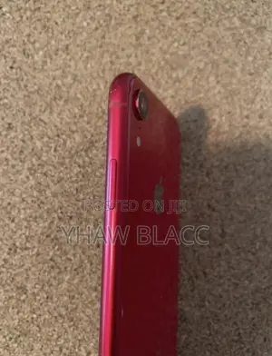 Apple XR 64 GB Red