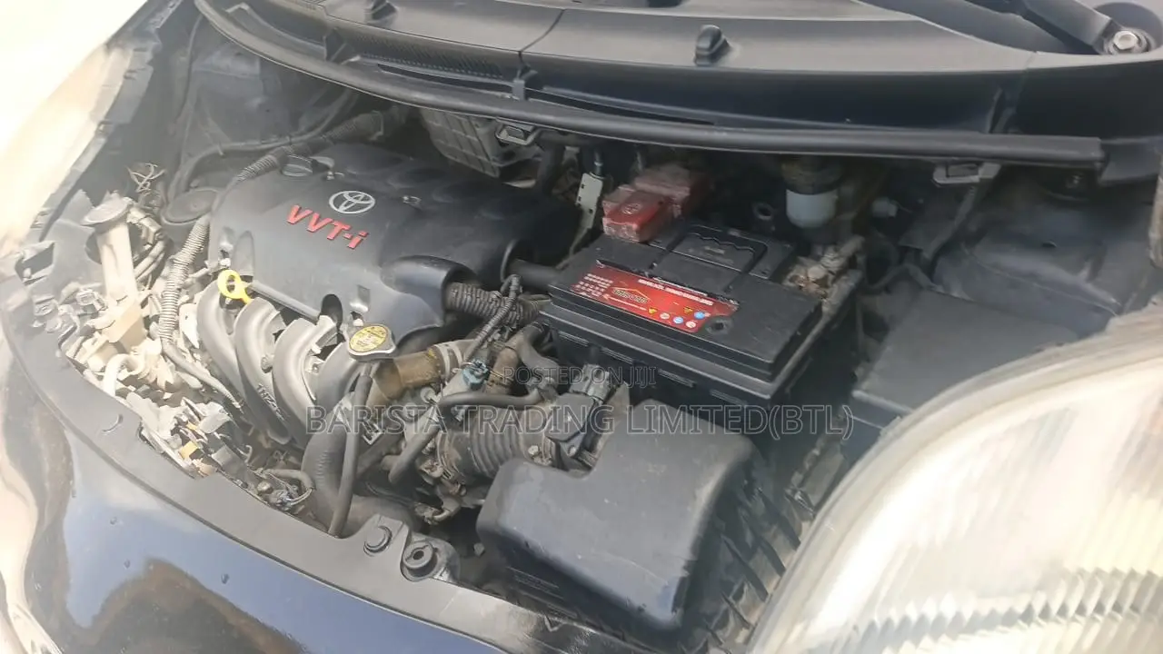 Toyota Yaris Base Sedan 4dr 2011 Black