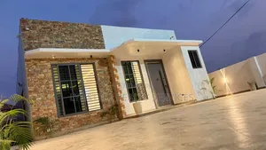 3bdrm House in Lake Side Estate for sale
