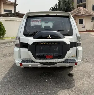 Mitsubishi Pajero V80 3.8 V6 GLS 2020 White
