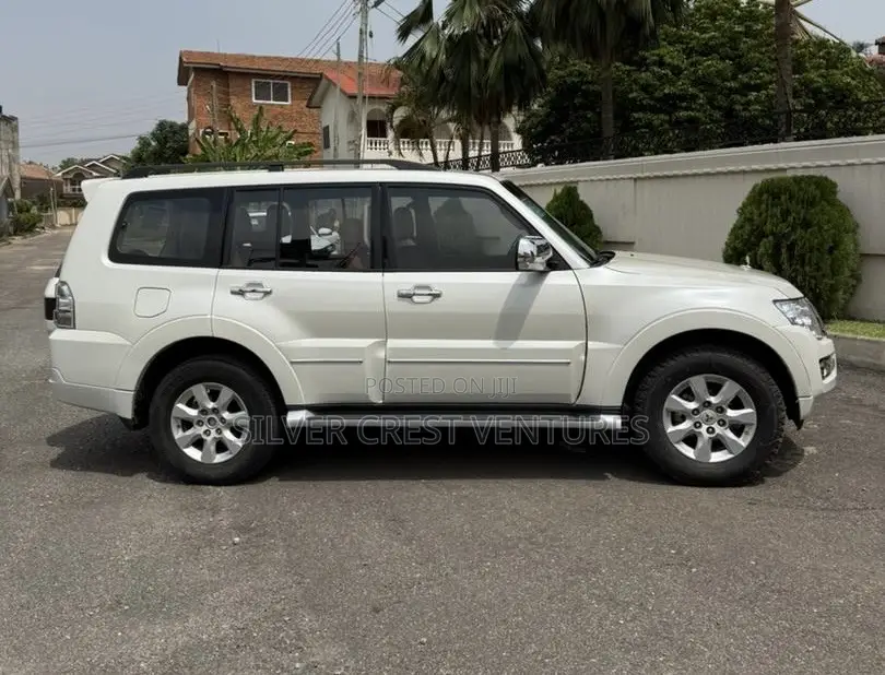 Mitsubishi Pajero V80 3.8 V6 GLS 2020 White