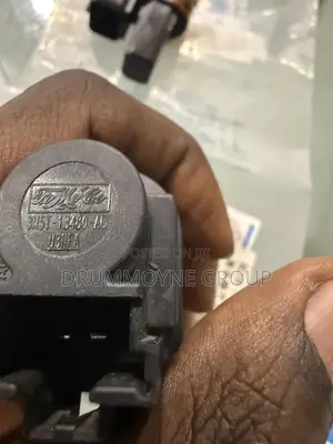 Stop / Brake Light Pedal Switch for Ford Transit Fiesta Focus Ranger