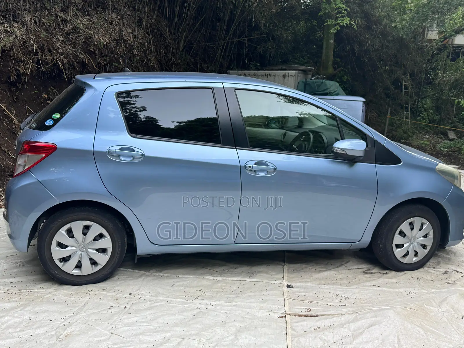 Toyota Vitz 2013