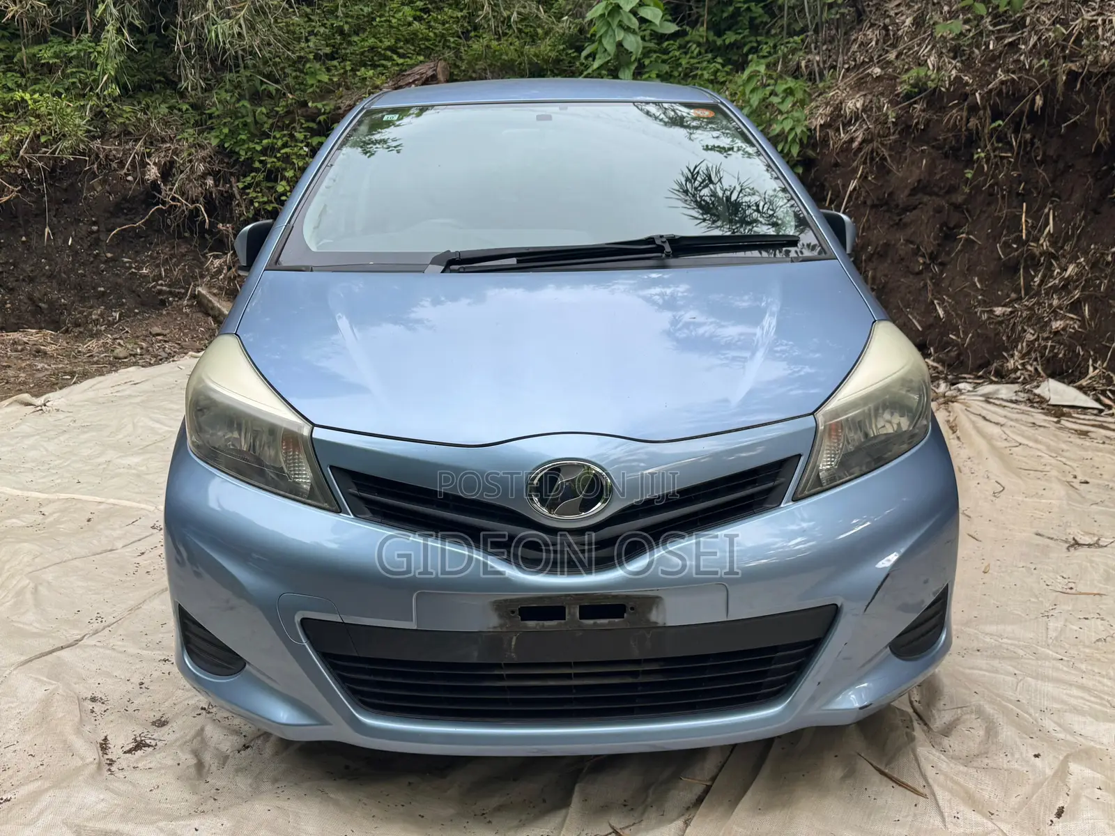 Toyota Vitz 2013