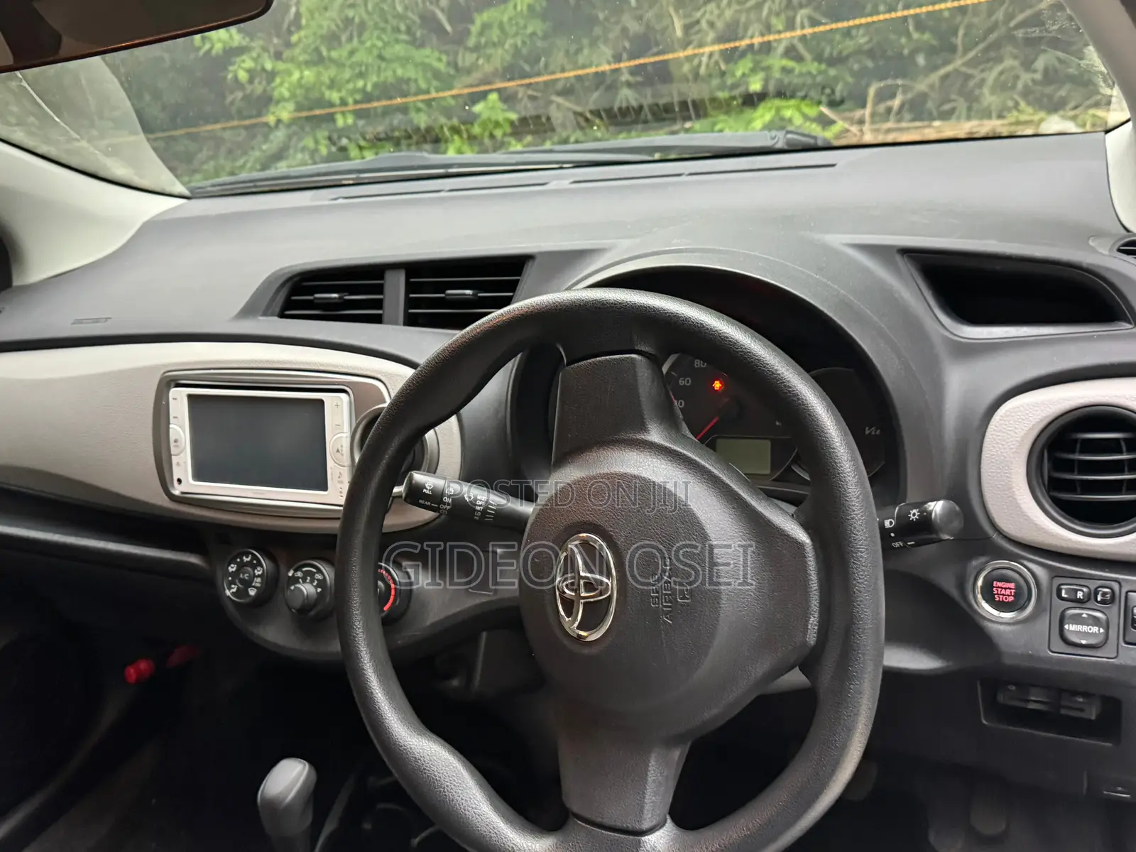 Toyota Vitz 2013