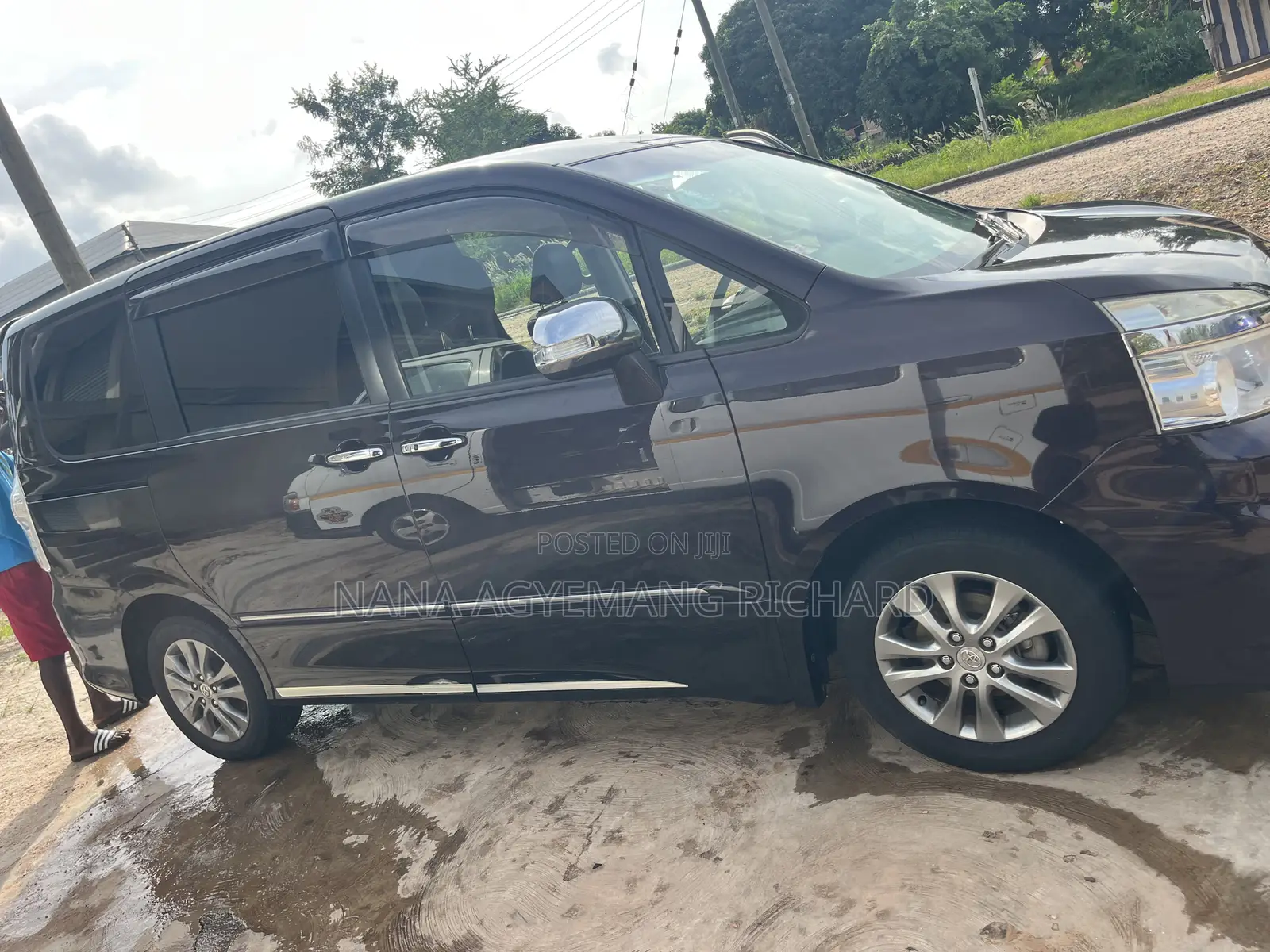 Toyota Voxy 2013 Burgundy