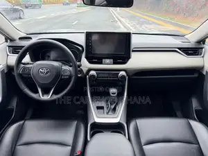 Toyota RAV4 2021 Gray