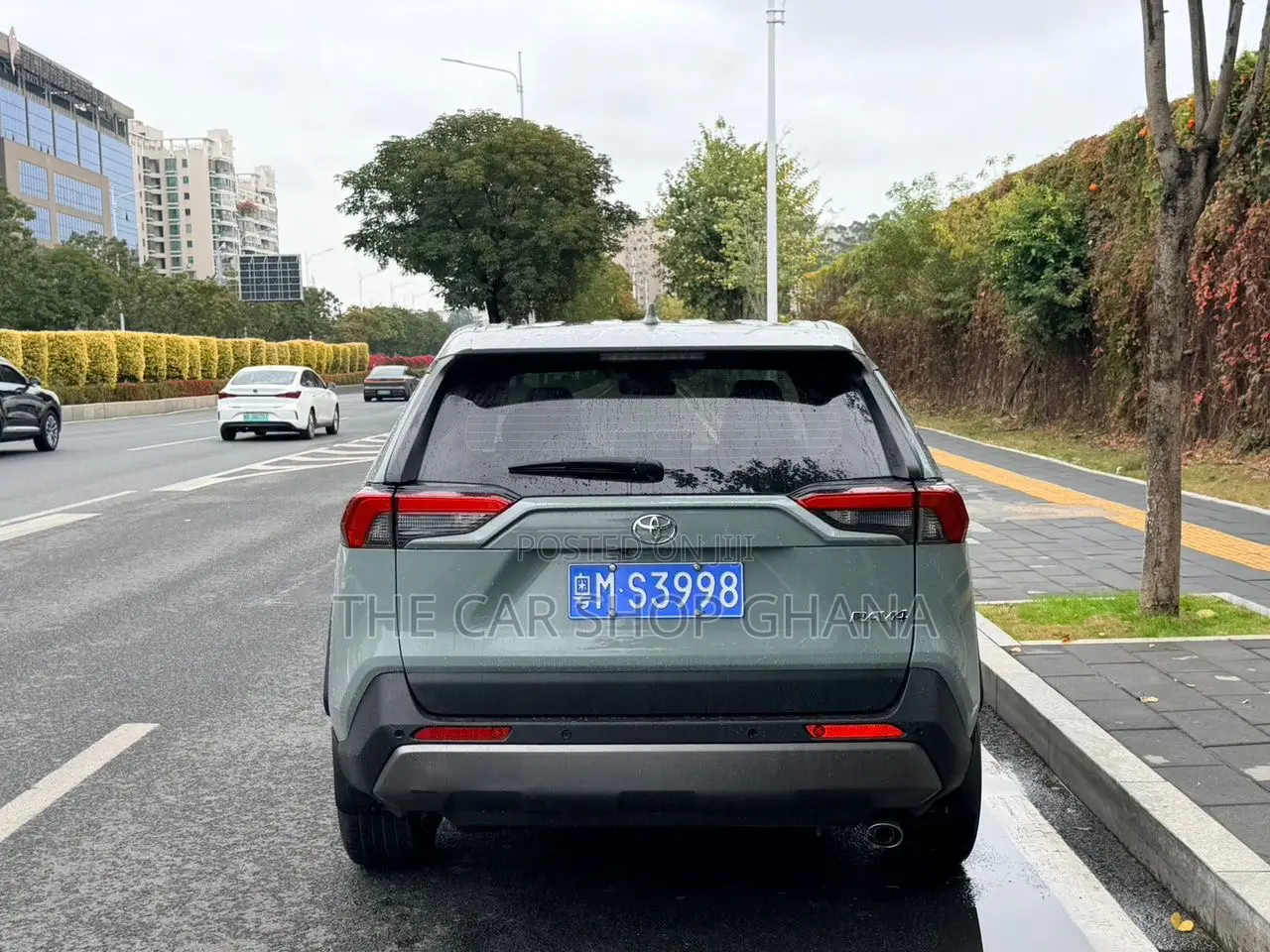 Toyota RAV4 2021 Gray