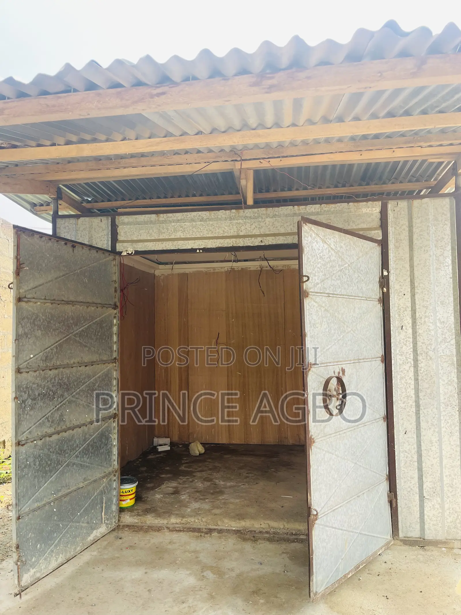 Store Container