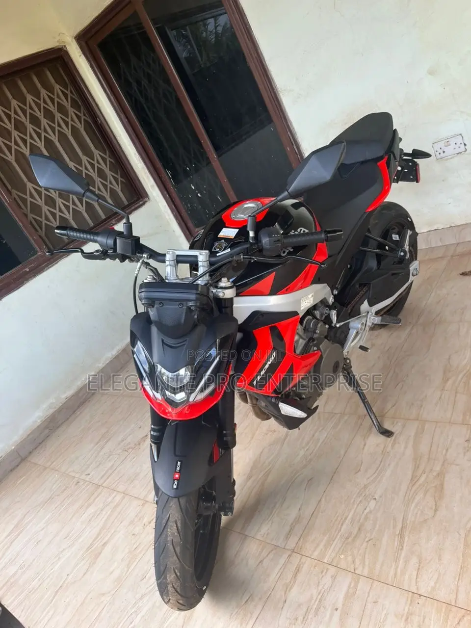 New Aprilia Tuono 2025 Red