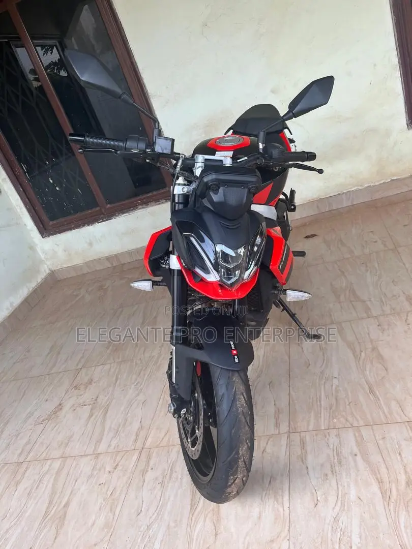 New Aprilia Tuono 2025 Red