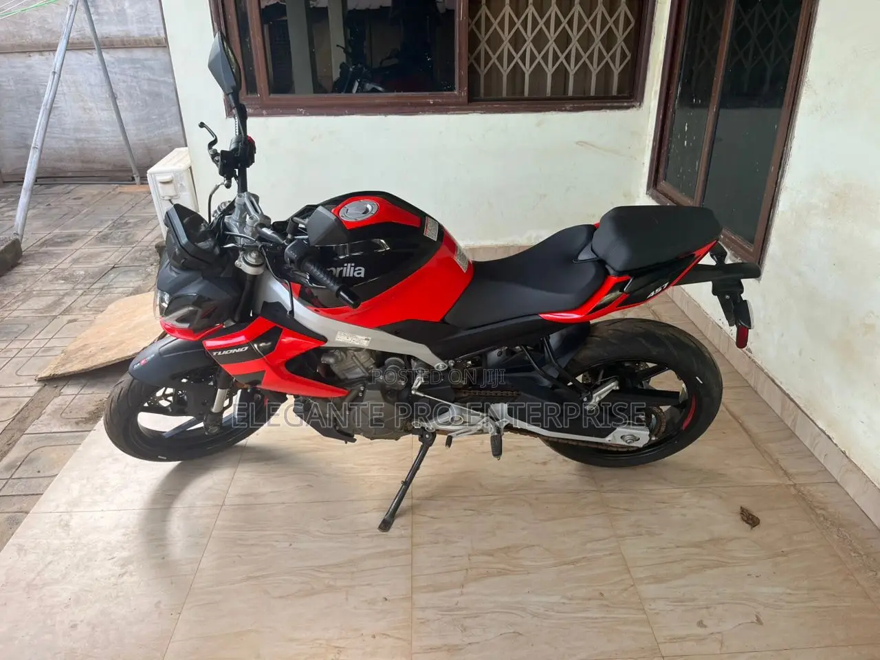 New Aprilia Tuono 2025 Red