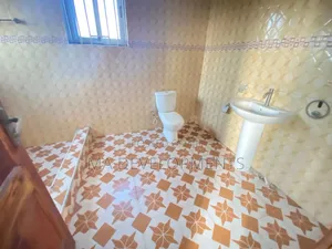 2bdrm Apartment in Pokuase Ayawaso for rent