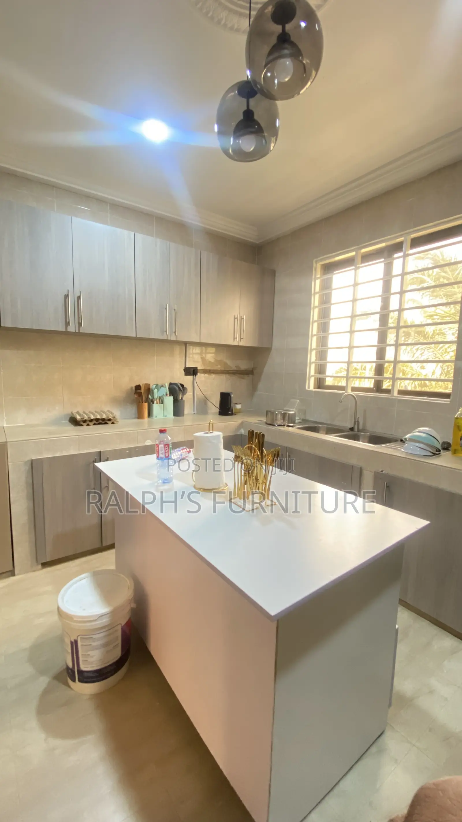 Kitchen Cabinet and Islands
