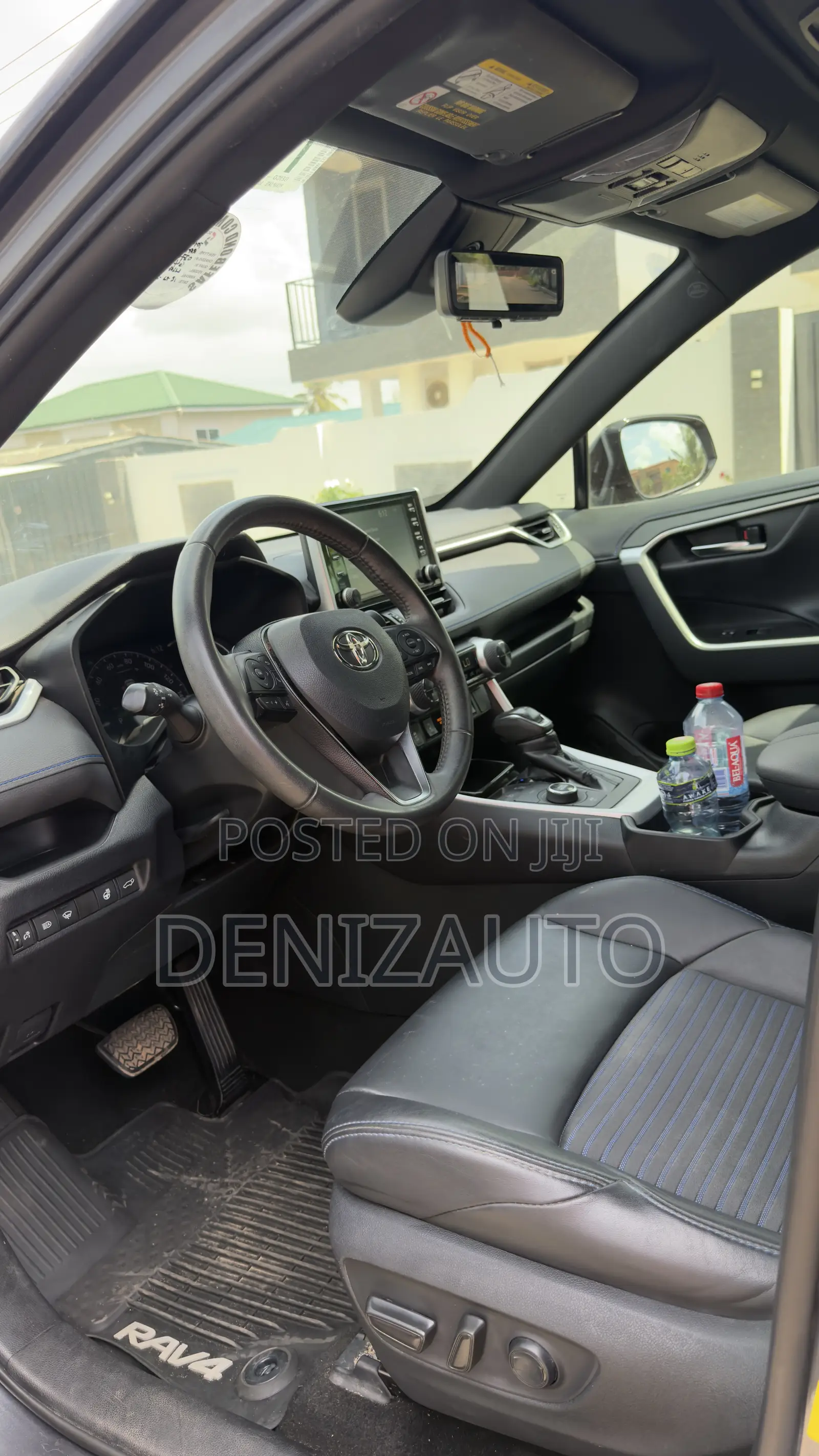 Toyota RAV4 XSE 2019 Gray