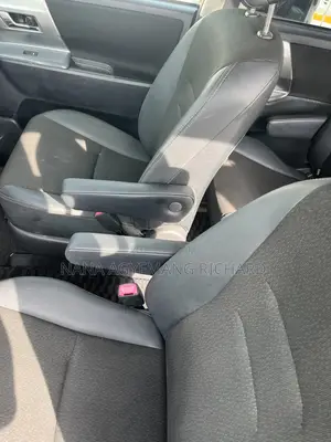 Toyota Voxy 2013 Burgundy