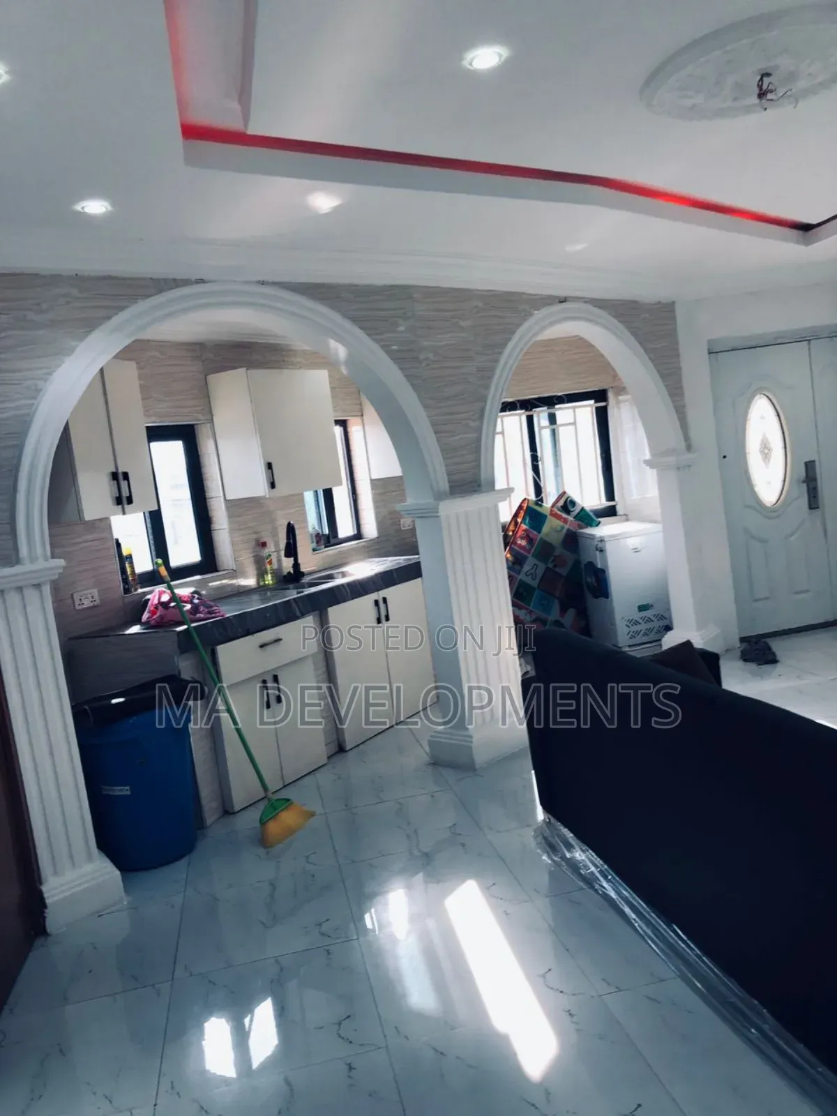 2bdrm Apartment in Race Course Lapaz, Top Base for rent