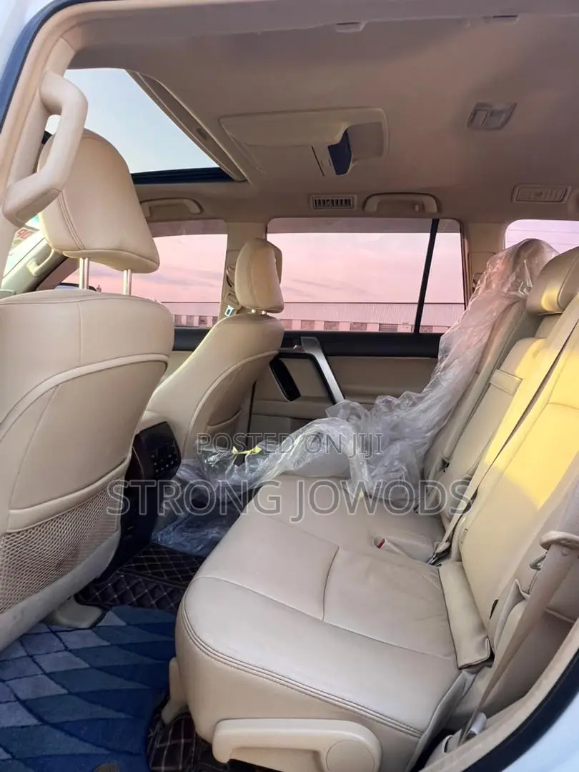 Toyota Land Cruiser Prado 2.7 2017 White