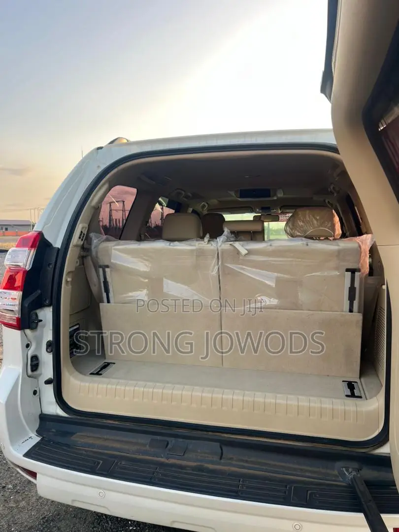 Toyota Land Cruiser Prado 2.7 2017 White