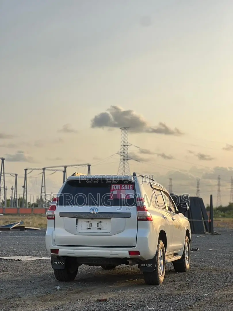 Toyota Land Cruiser Prado 2.7 2017 White