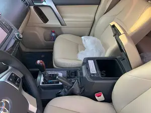 Toyota Land Cruiser Prado 2.7 2017 White