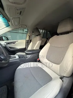 Toyota RAV4 XLE 2022 Gray