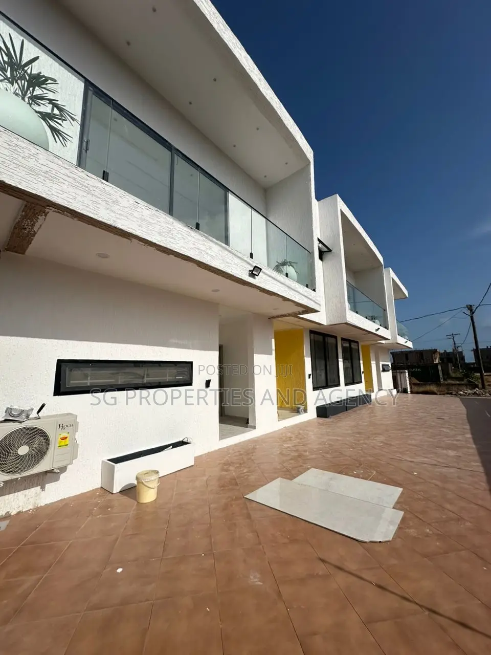 2bdrm Townhouse / Terrace in Lashibi, Sakumono for rent