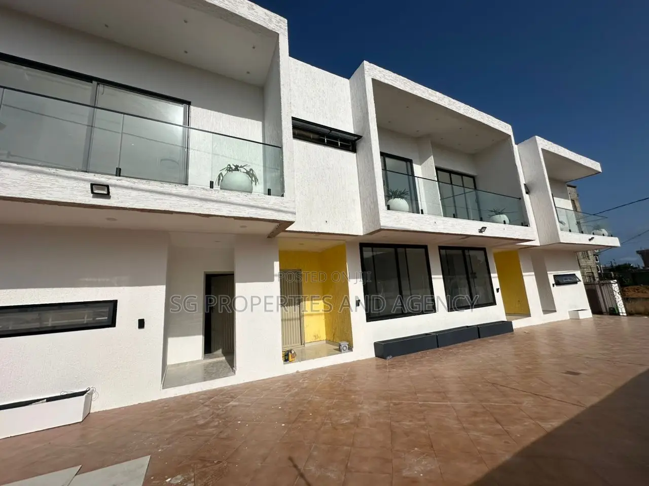 2bdrm Townhouse / Terrace in Lashibi, Sakumono for rent