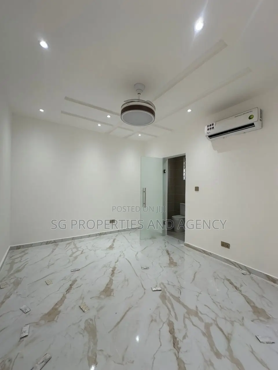 2bdrm Townhouse / Terrace in Lashibi, Sakumono for rent