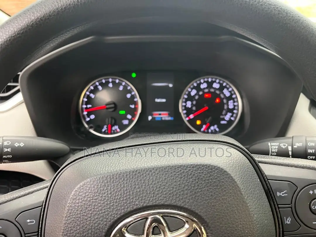 Toyota RAV4 2022 Red