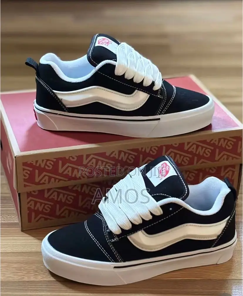Vans Sneakers
