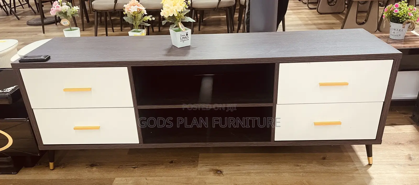 Wooden Tv Stand (325)