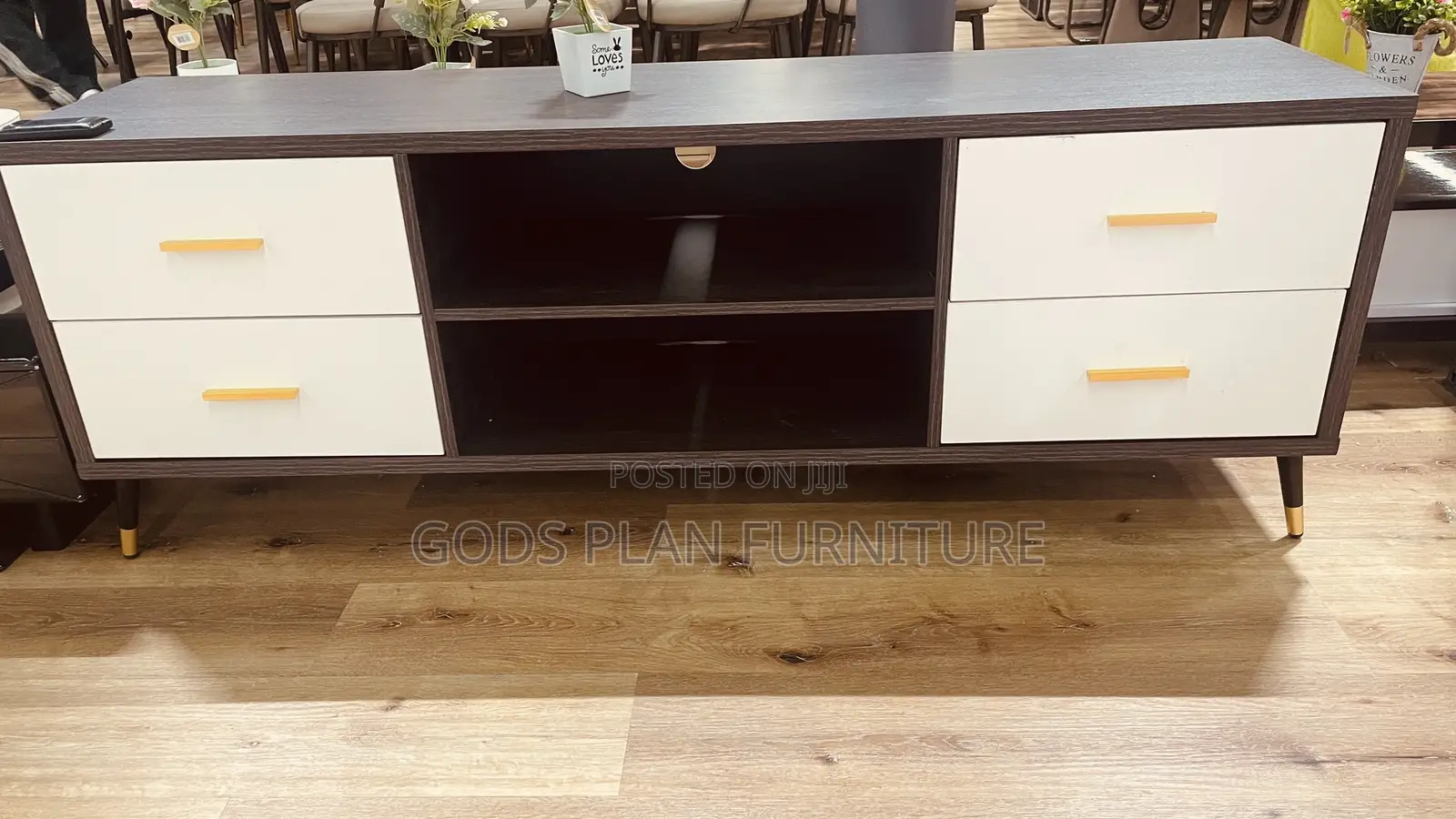 Wooden Tv Stand (325)