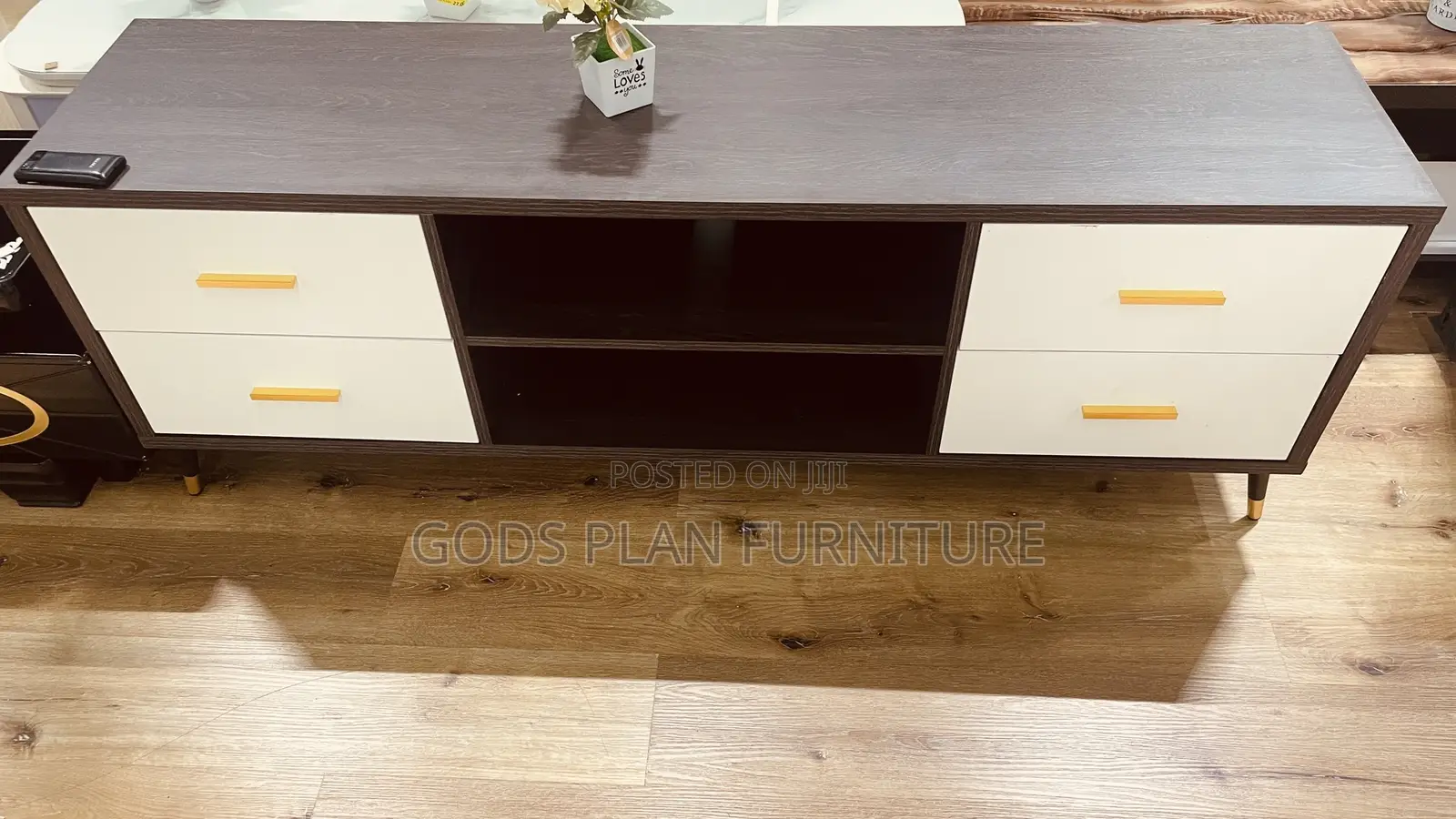 Wooden Tv Stand (325)