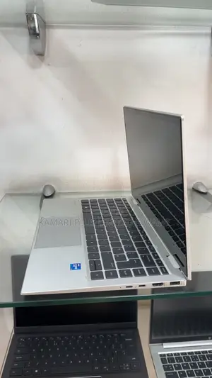Laptop HP EliteBook 1040 G8 32GB Intel Core i7 SSD 512GB