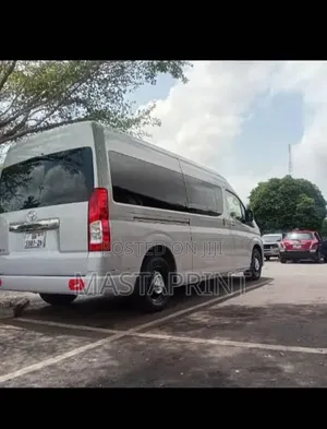 Mini Bus Rental, Rent a Toyota Hiace