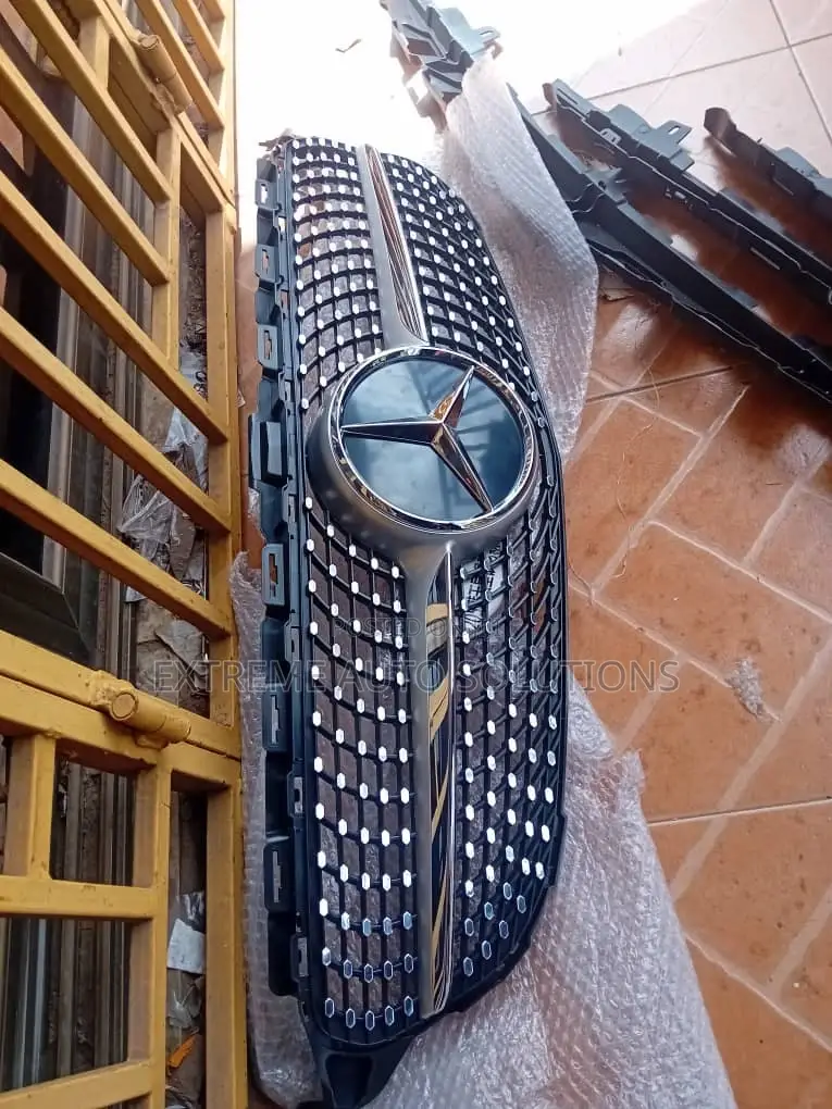 Grille for Mercedes C-Class Black Chrome Amg Style
