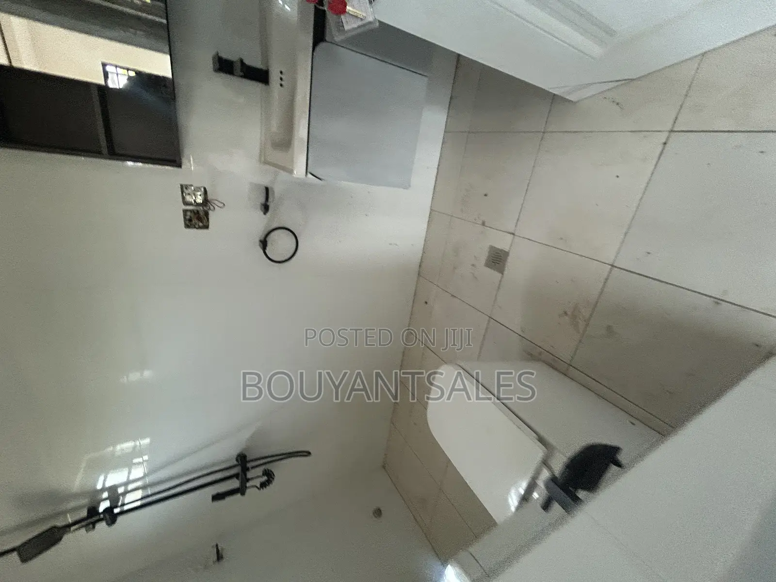 3bdrm House in Old Ashongman for sale
