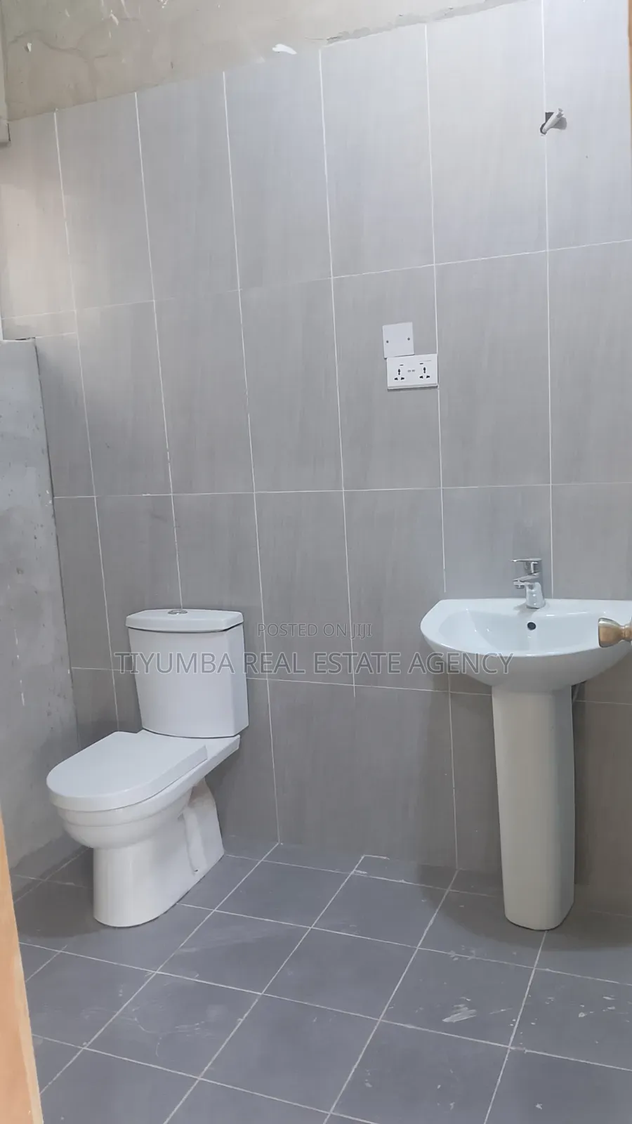 3bdrm Apartment in Tiyumba Real Estate, Ga East Municipal for rent