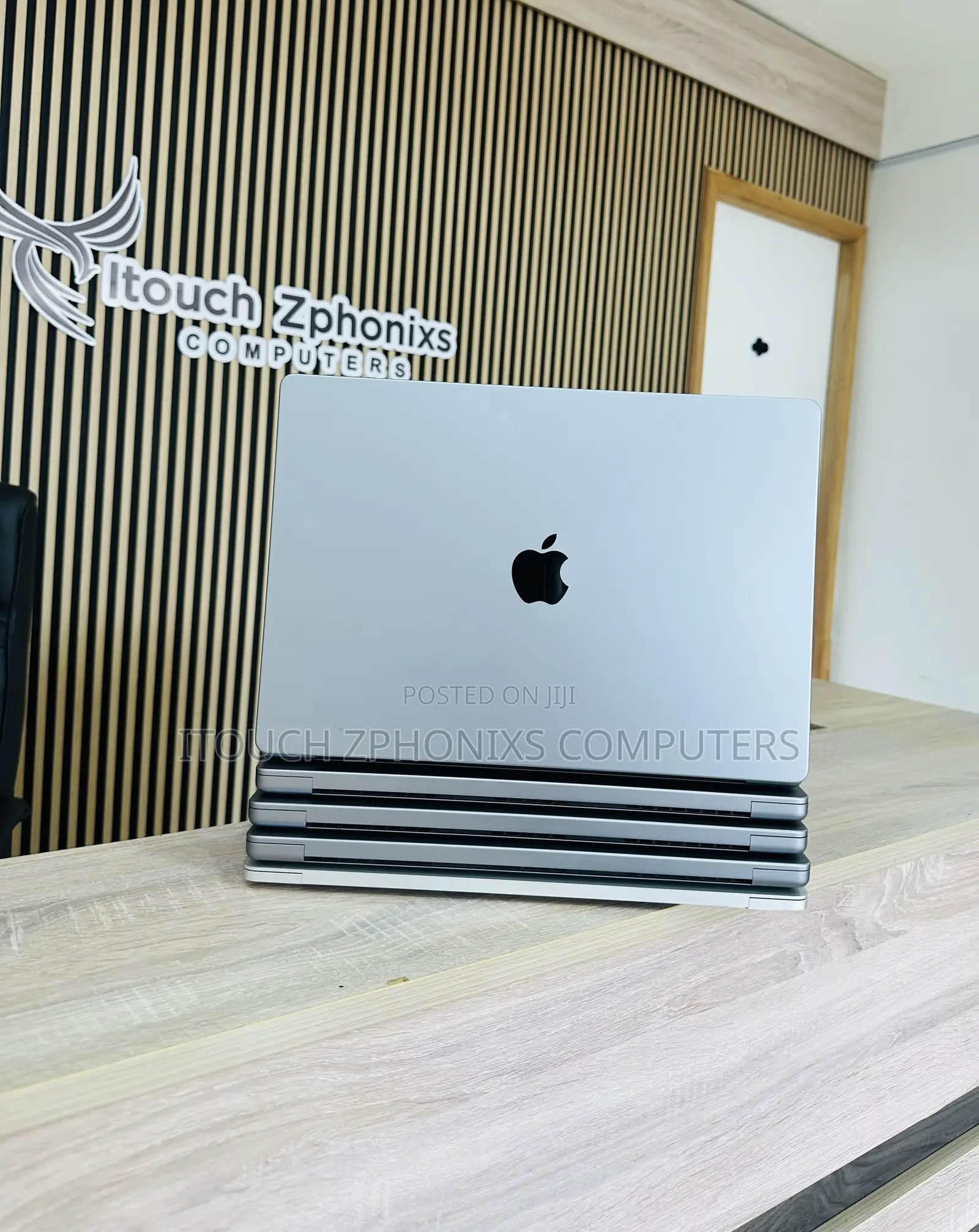 Laptop Apple MacBook Pro 2021 M1 16GB Apple M1 Pro SSD 1T