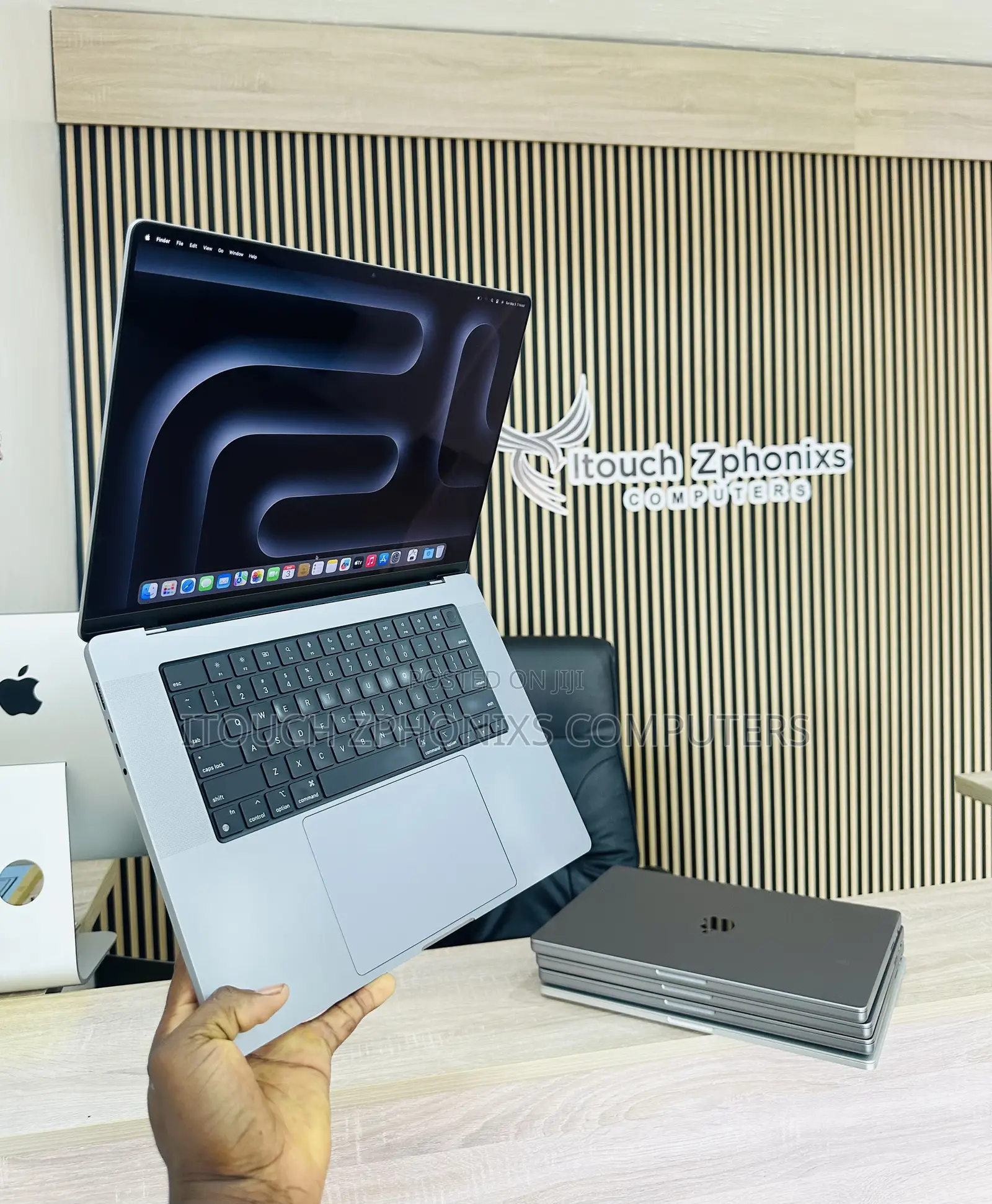 Laptop Apple MacBook Pro 2021 M1 16GB Apple M1 Pro SSD 1T