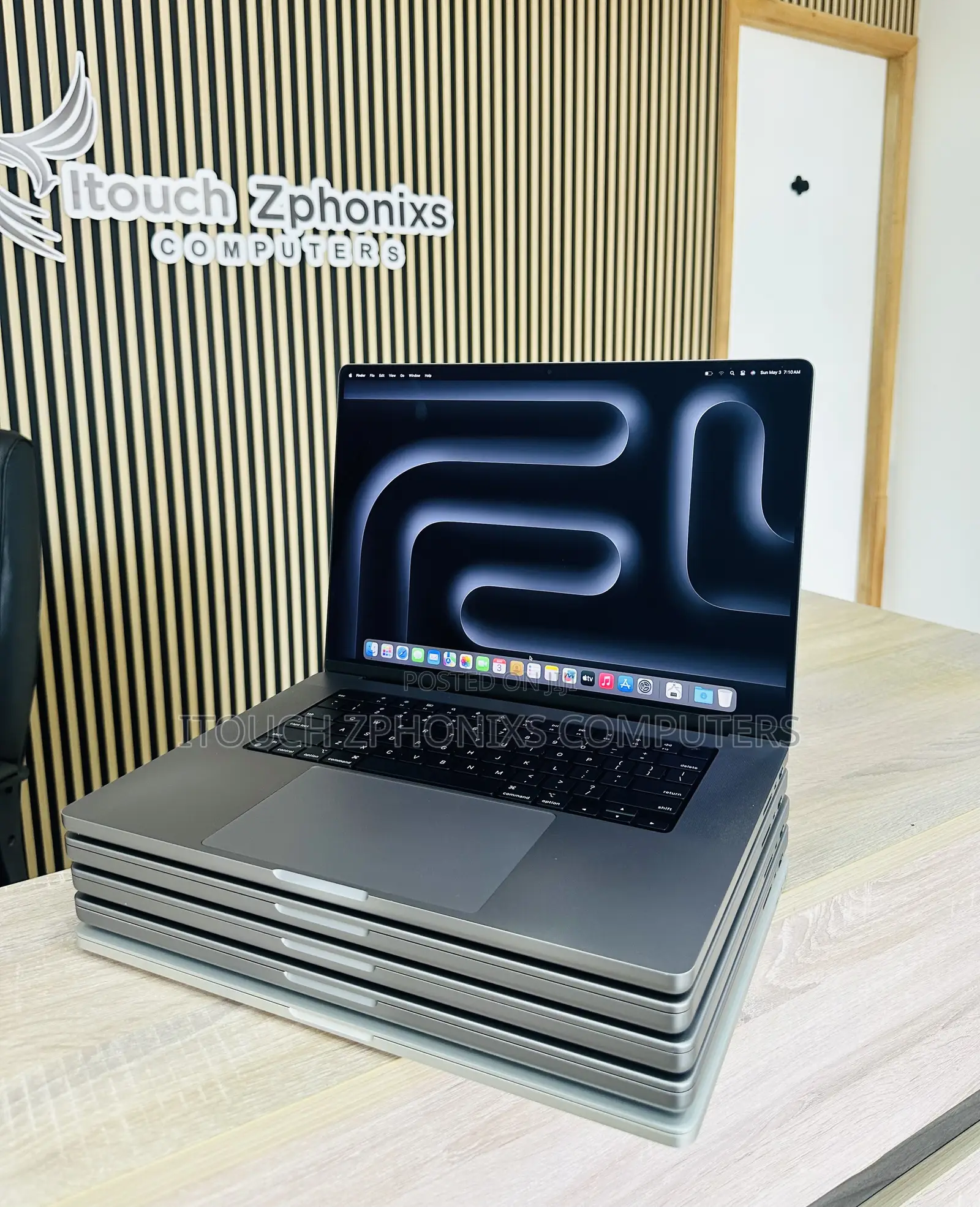 Laptop Apple MacBook Pro 2021 M1 16GB Apple M1 Pro SSD 1T