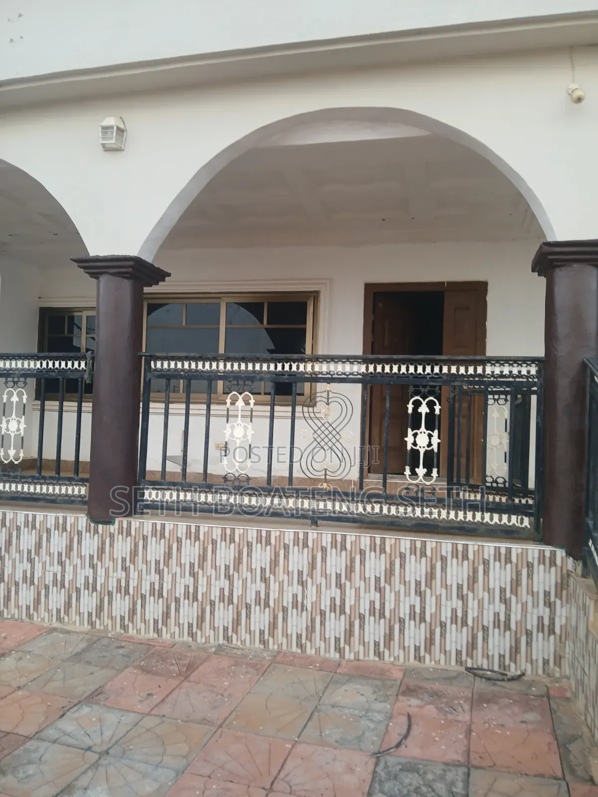 3bdrm Apartment in Abuakwa Dkc, Atwima Nwabiagya for rent