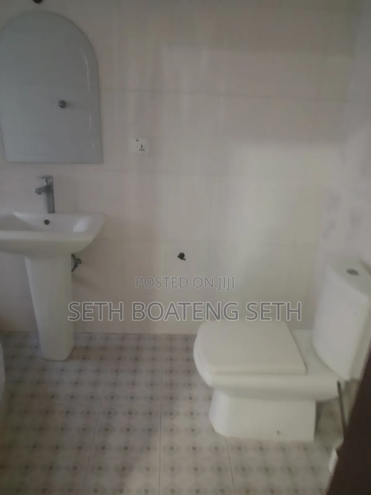 3bdrm Apartment in Abuakwa Dkc, Atwima Nwabiagya for rent