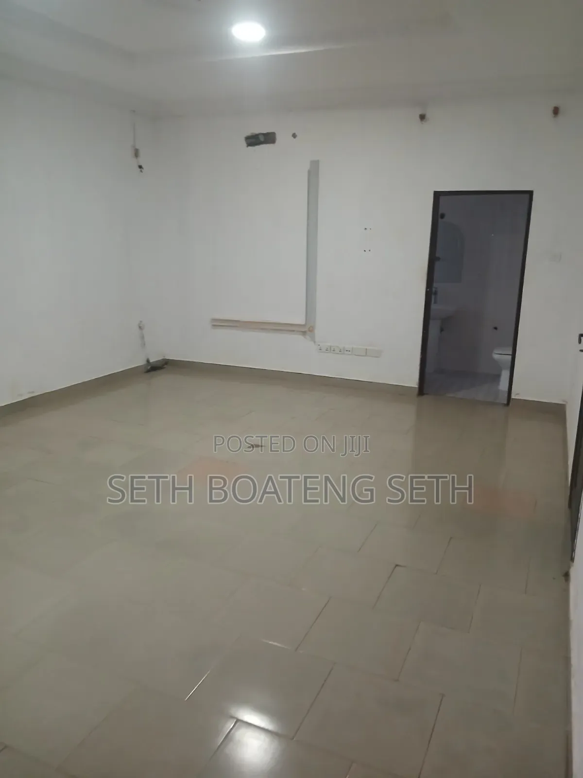 3bdrm Apartment in Abuakwa Dkc, Atwima Nwabiagya for rent